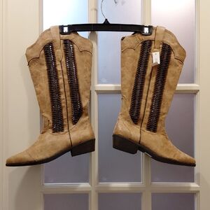 "Cato" Womens Sz.11.5 Tan and Brown Heeled Boots. The boots are very wide....
